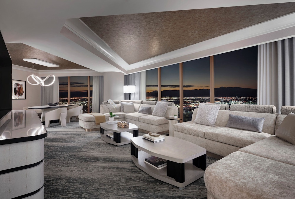 Room (Stadium View) - Photo 2