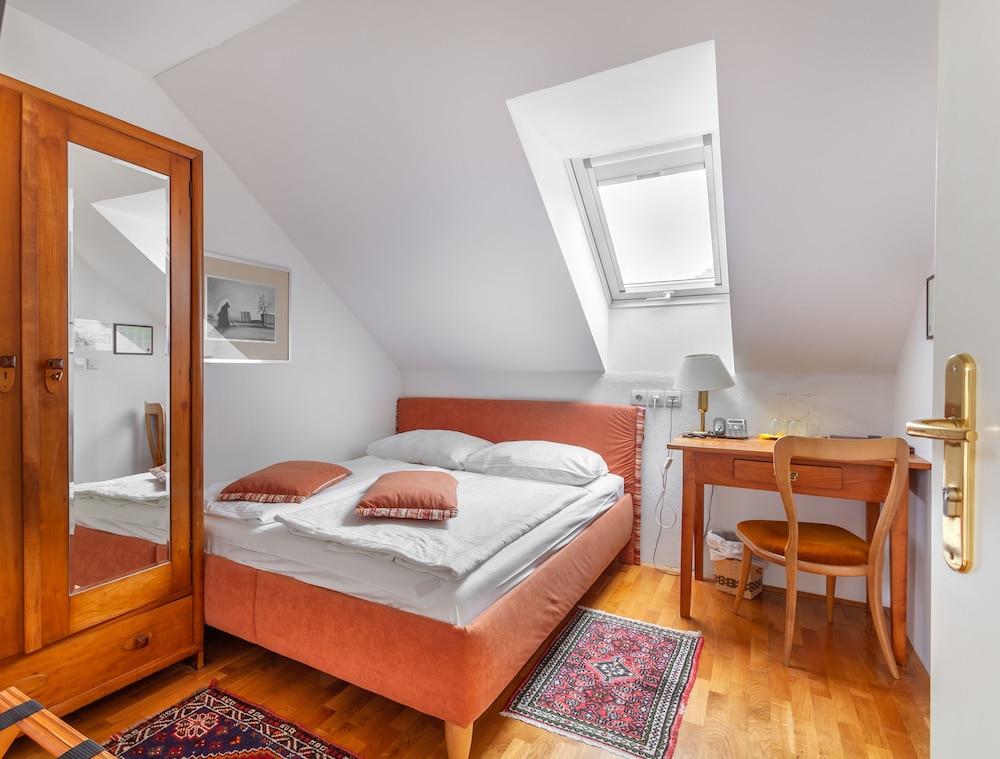 Standard Single Room photo 3
