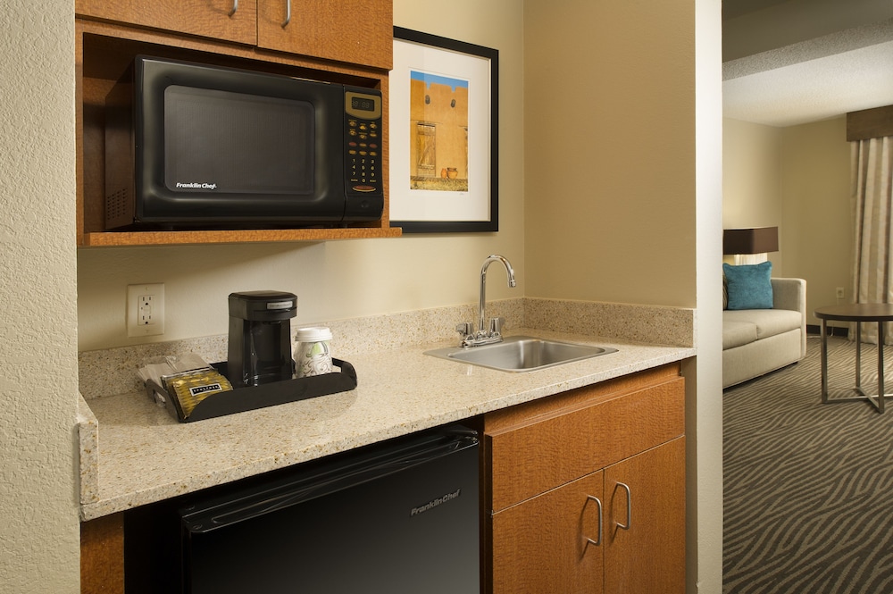 Standard Room, Multiple Beds - Photo 7