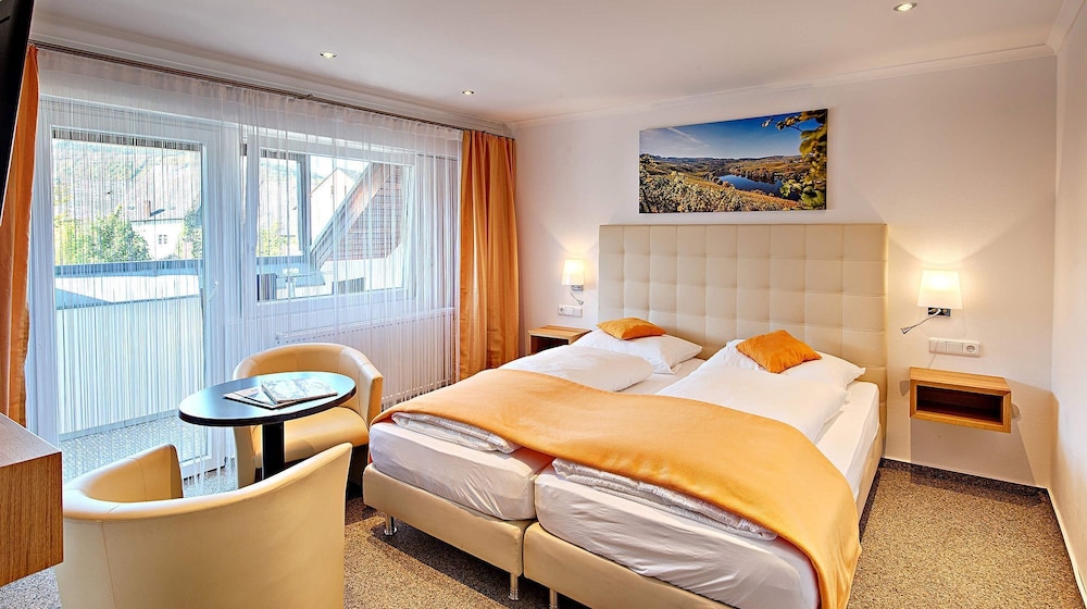 Double Room, Non Smoking - Photo 1