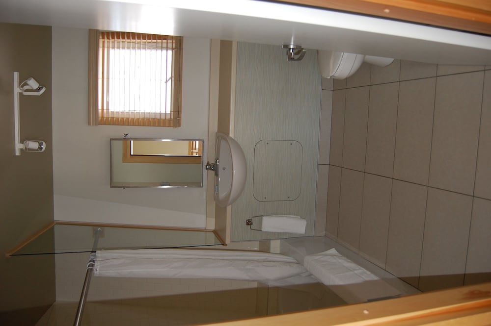 Chalet, 3 Bedrooms, Sea View photo 3