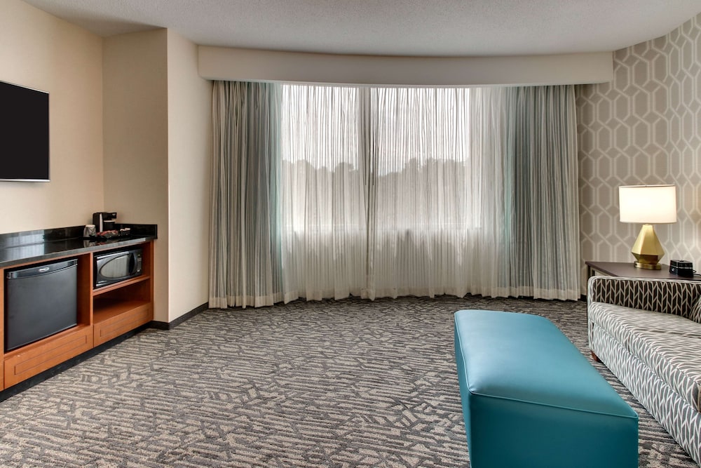 Suite, Multiple Beds, Refrigerator & Microwave (2 Rooms, Upper Floor) photo 3