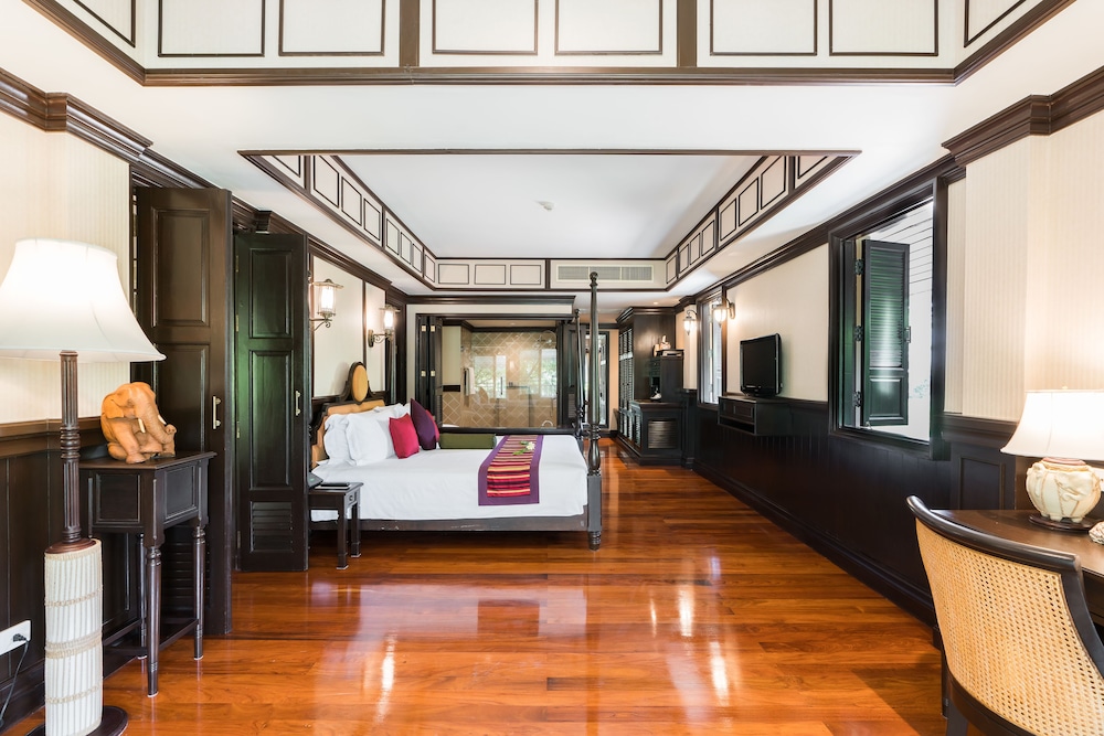 Honeymoon Suite - Photo 3