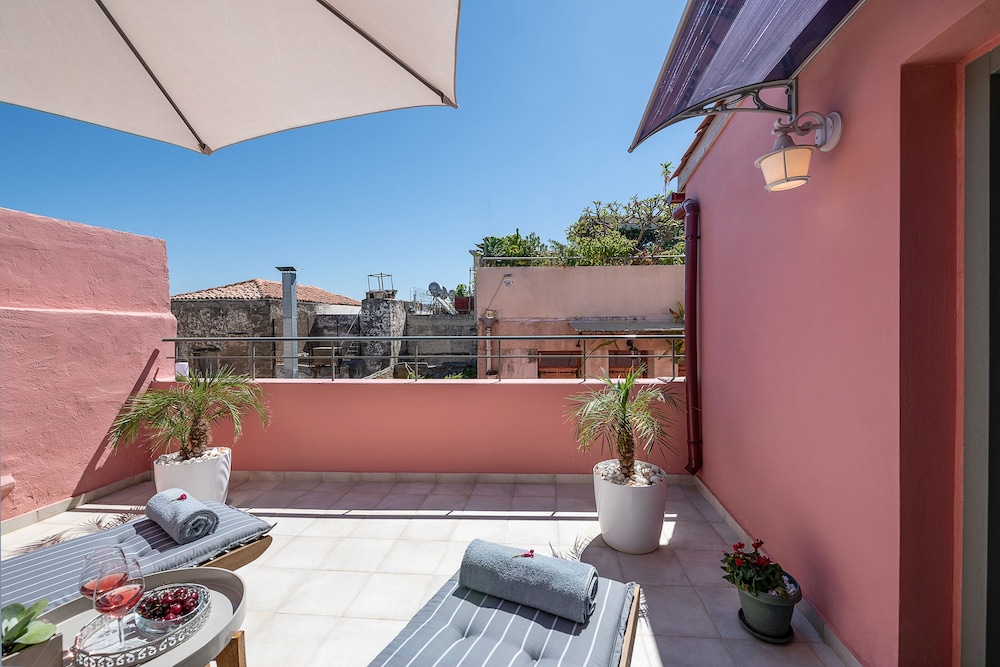 Deluxe Suite, Terrace photo 2