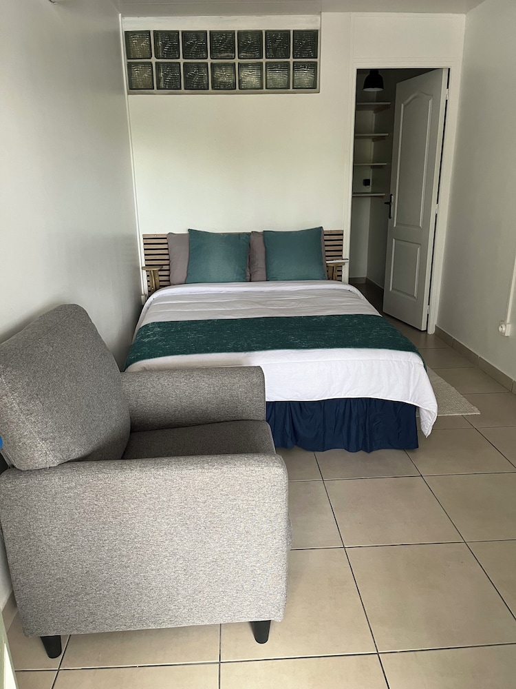 Basic Apartment, 1 Double Bed, Non Smoking, Sea View