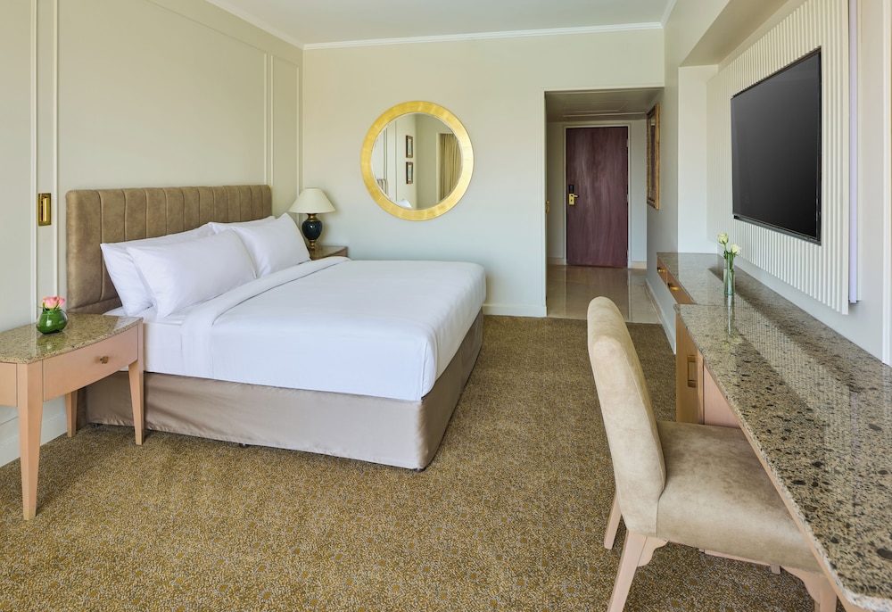Room, 1 King Bed, Corner