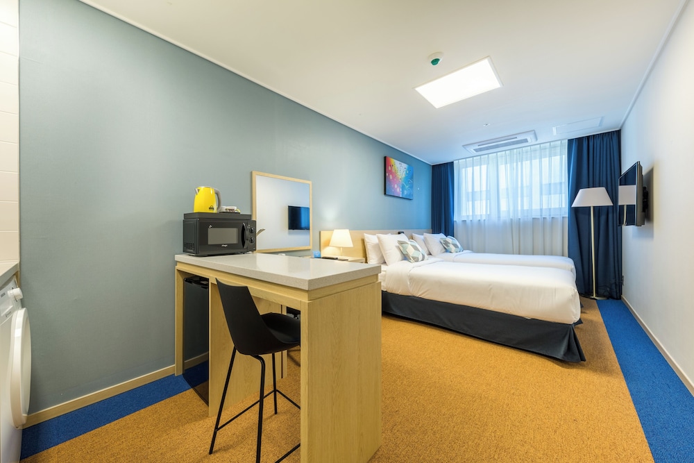 Deluxe Twin Room photo 2