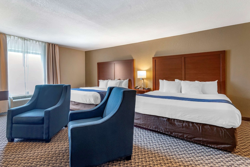 Room, Multiple Beds, Non Smoking - Photo 2