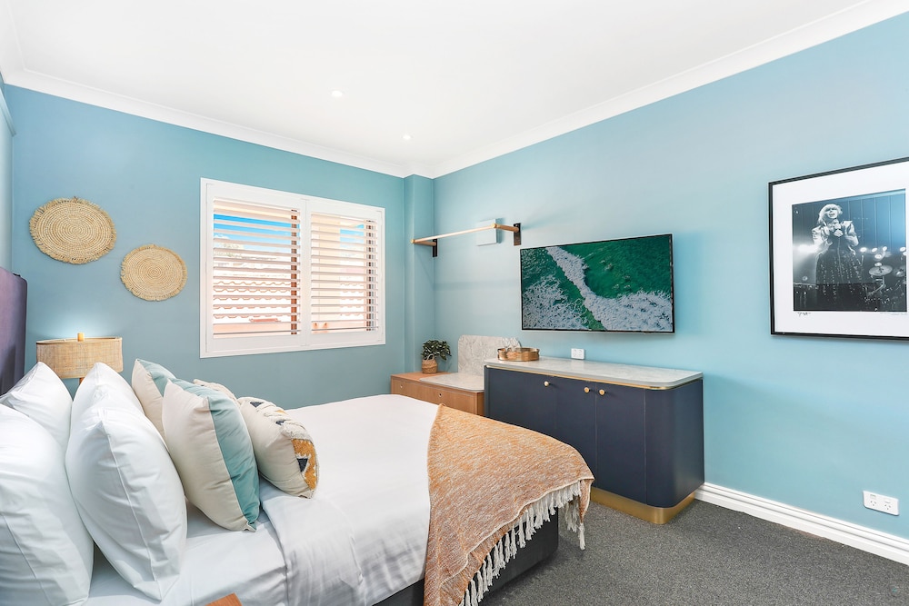Bay Mini, 1 Queen Bed