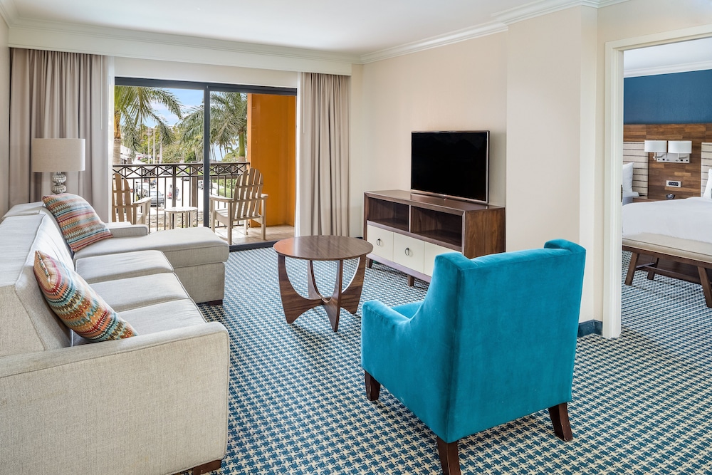 Suite, 2 Bedrooms, Kitchen, Pool View