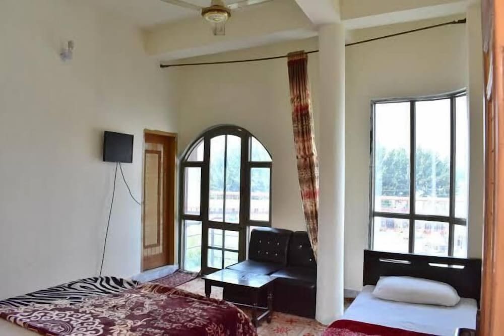 Standard Double Room - Photo 2