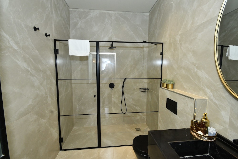 Superior Double Room, Private Bathroom - Photo 9