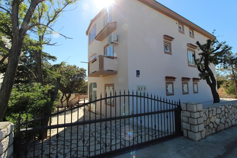 Apartment (Mare-200 m from the beach - A3(2)) photo 1