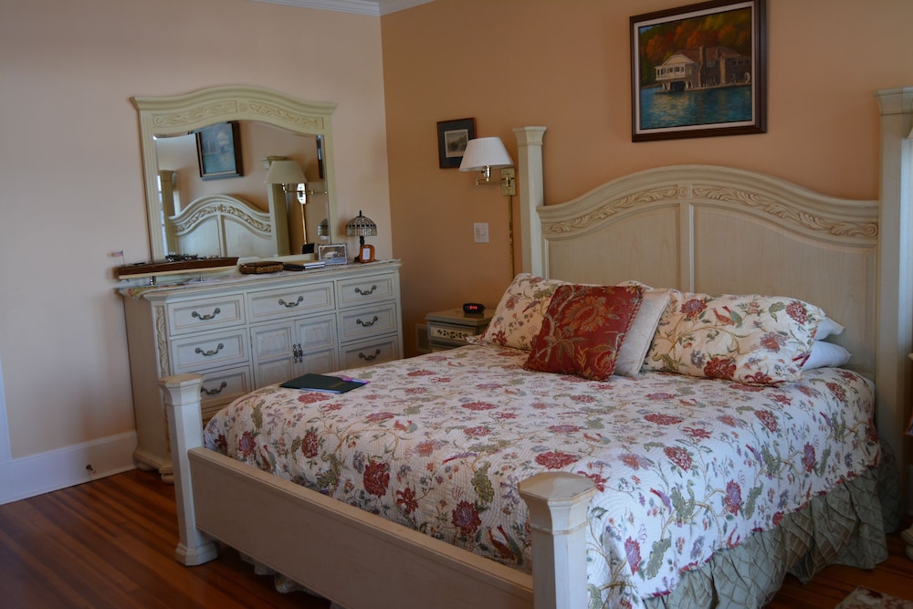 Suite, Balcony, Lake View photo 2