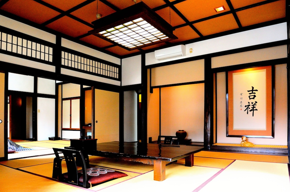 Deluxe Room (Japanese-style) photo 1