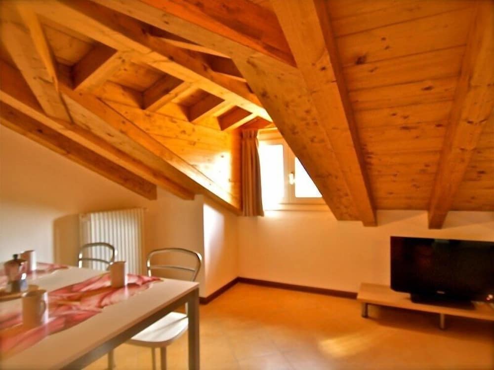 Studio Suite, Kitchen, Lake View photo 3
