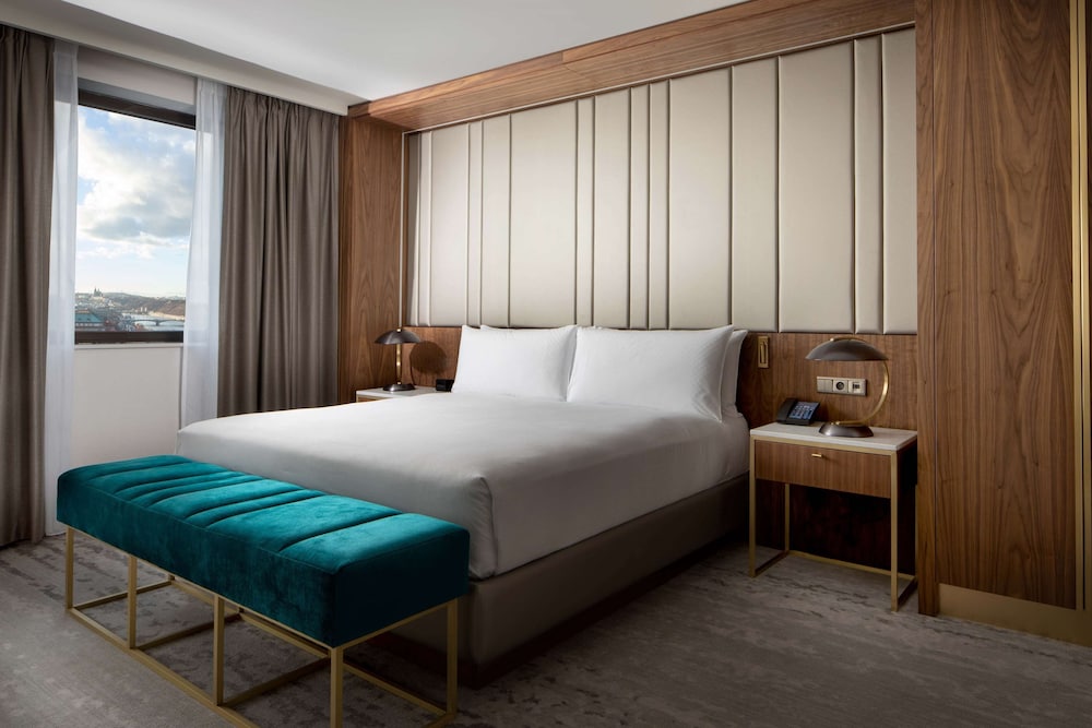 Suite, 1 King Bed (Apartment)