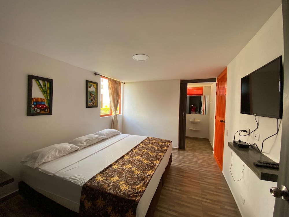 Standard Double or Twin Room photo 2