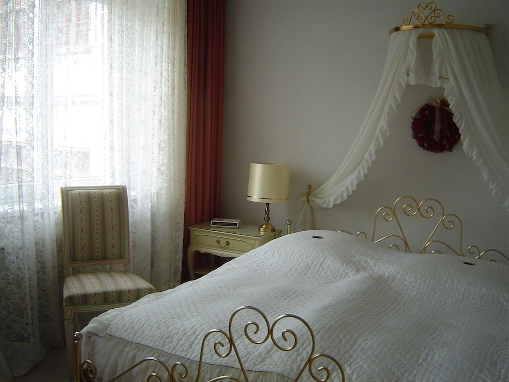 Double Room - Photo 2