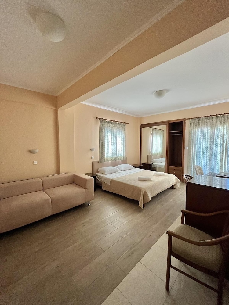 Quadruple Room photo 3