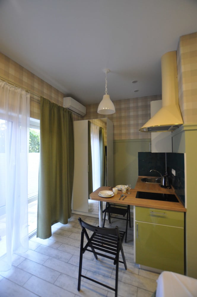 Apartment photo 2