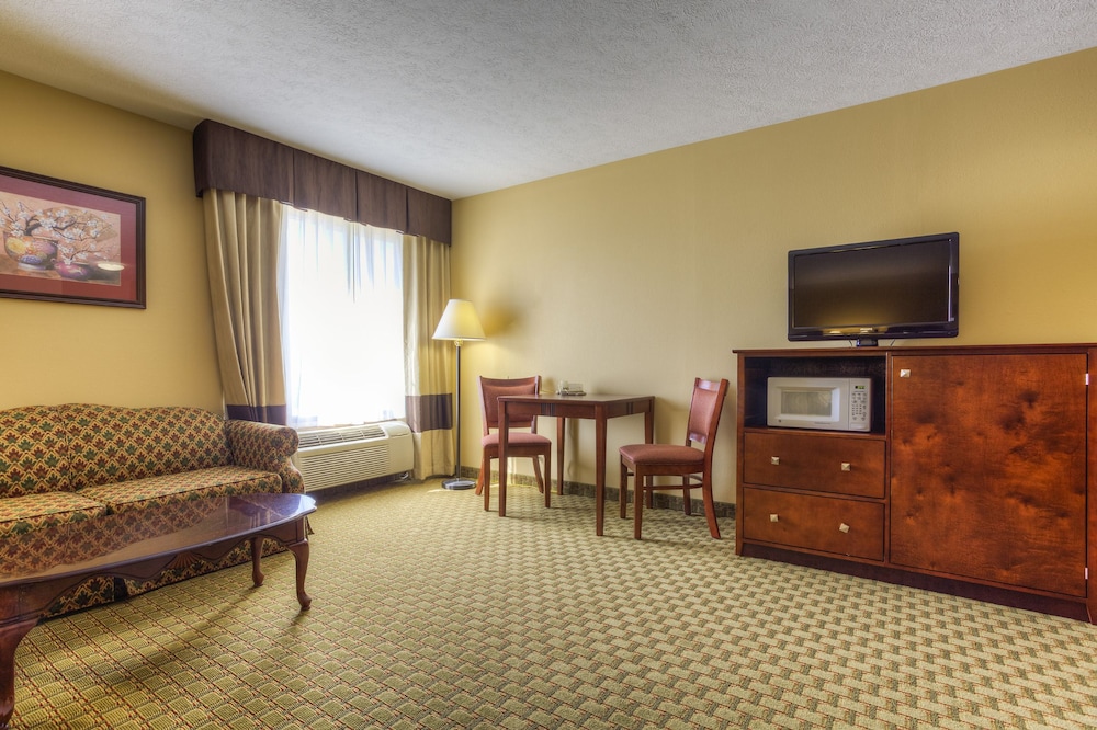 Standard Room, 2 Queen Beds, Non Smoking - Photo 5
