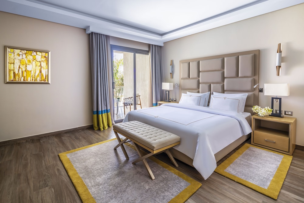 Deluxe Suite, 1 King Bed, Sea View (Lagoon)