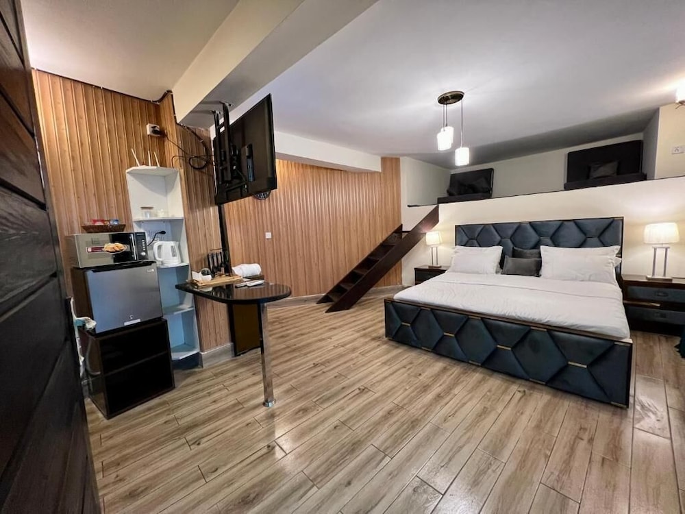 Deluxe Apartment photo 3