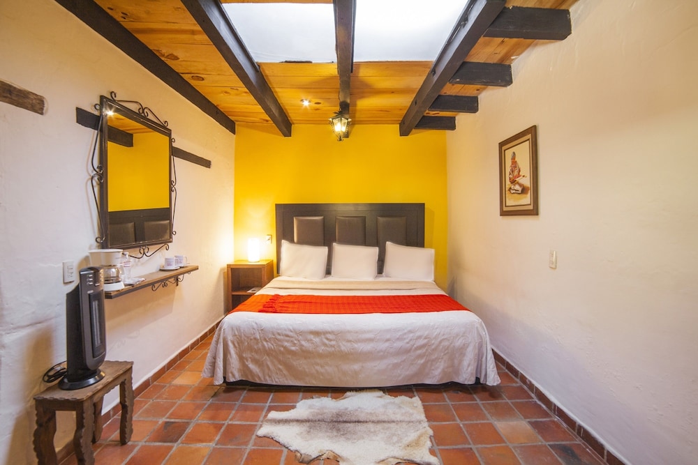 Junior Room, 1 King Bed photo 1