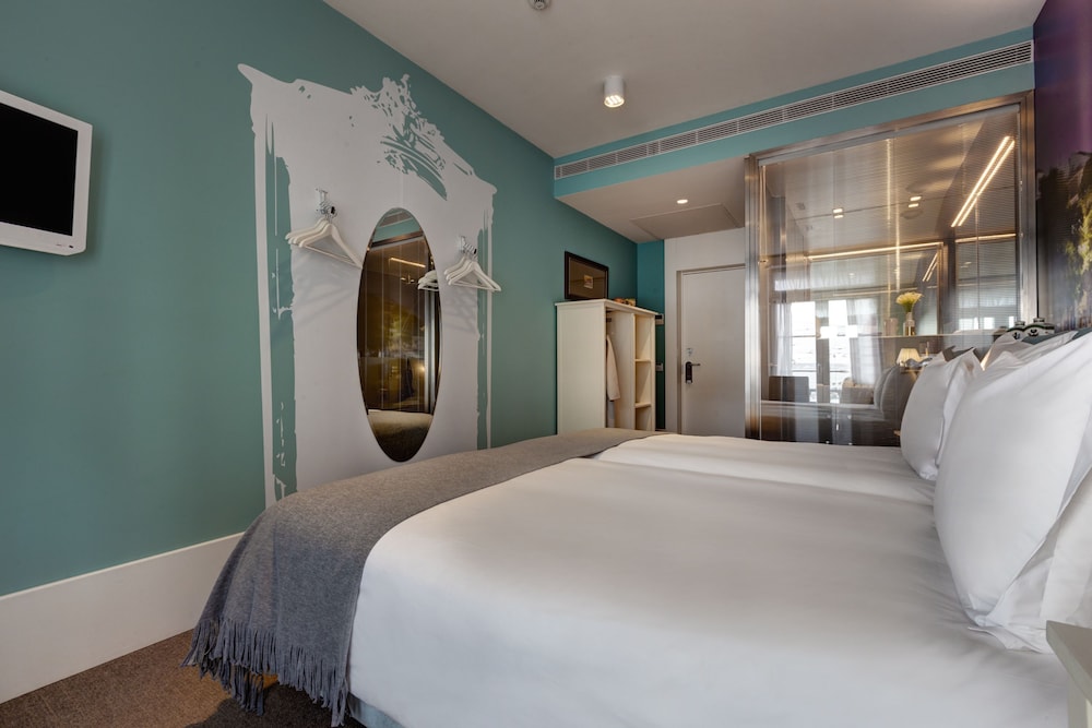Superior Double or Twin Room, City View