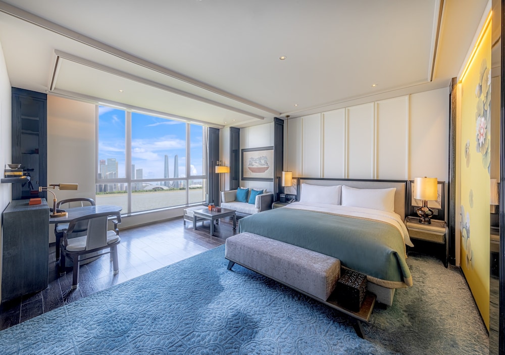 Deluxe River View King Room