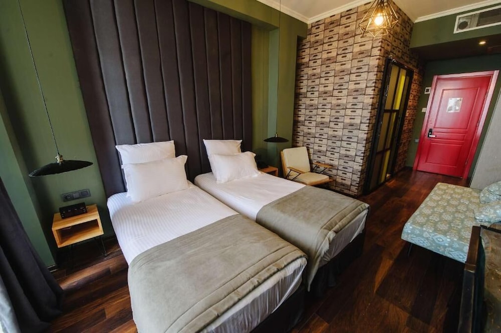 Standard Double or Twin Room photo 3