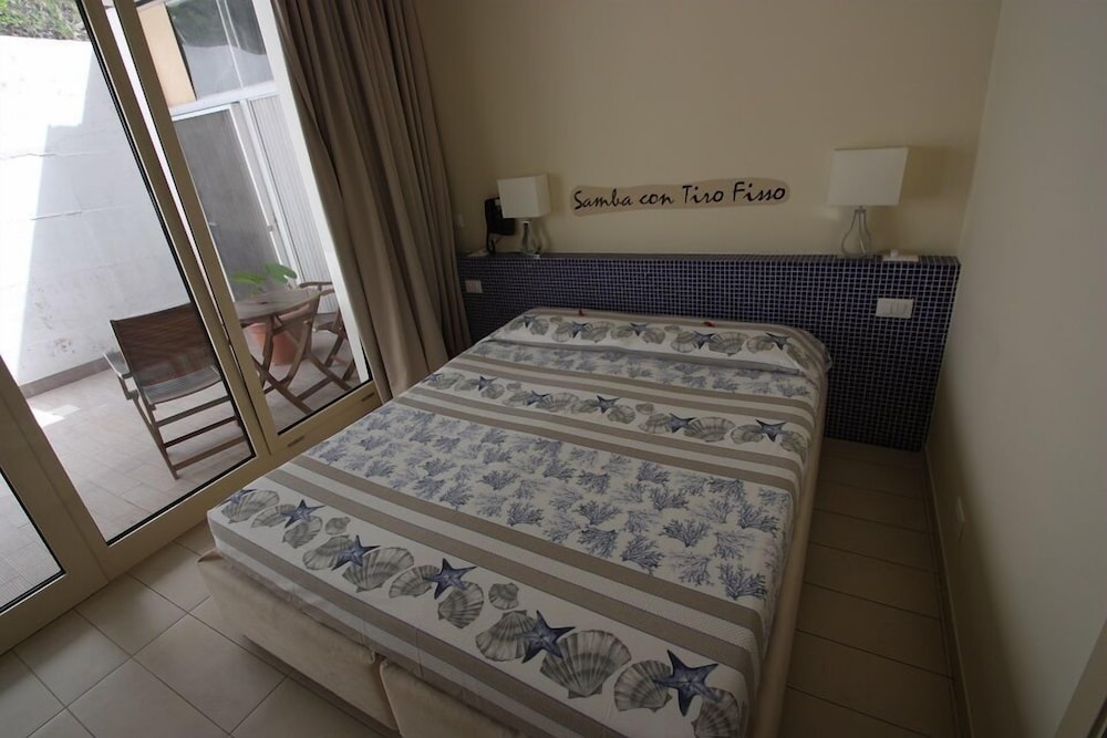 Basic Double Or Twin Room (Samba Con Tiro Fisso) photo 3