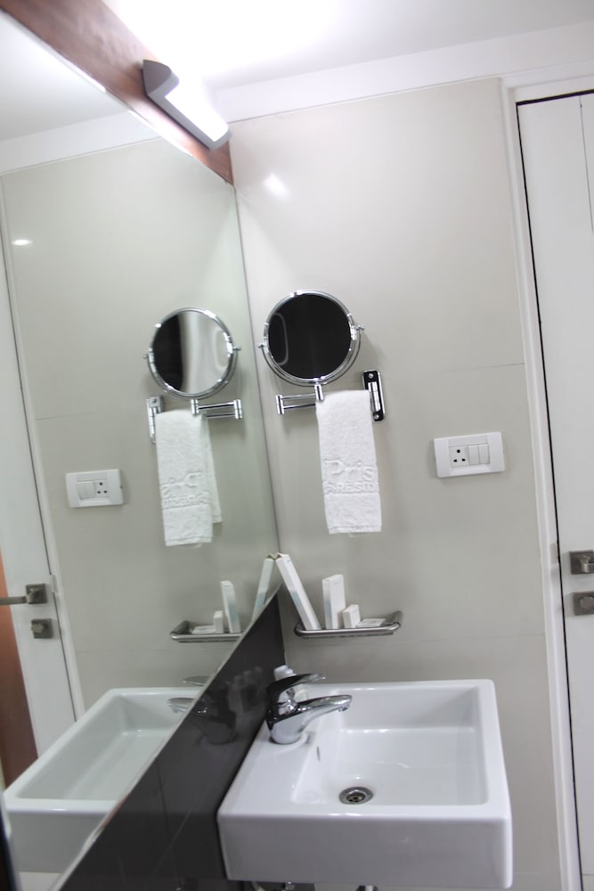 Deluxe Double Or Twin Room photo 2