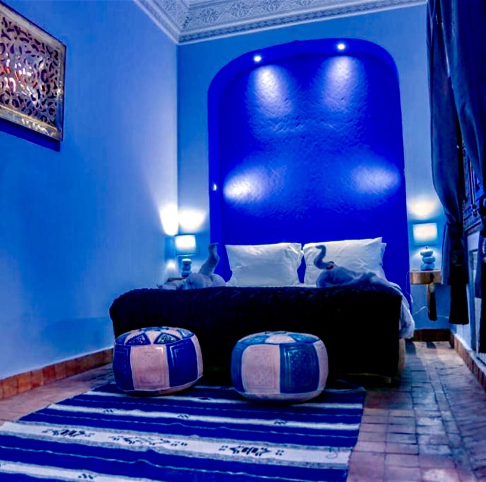 Deluxe Double Room - Photo 11