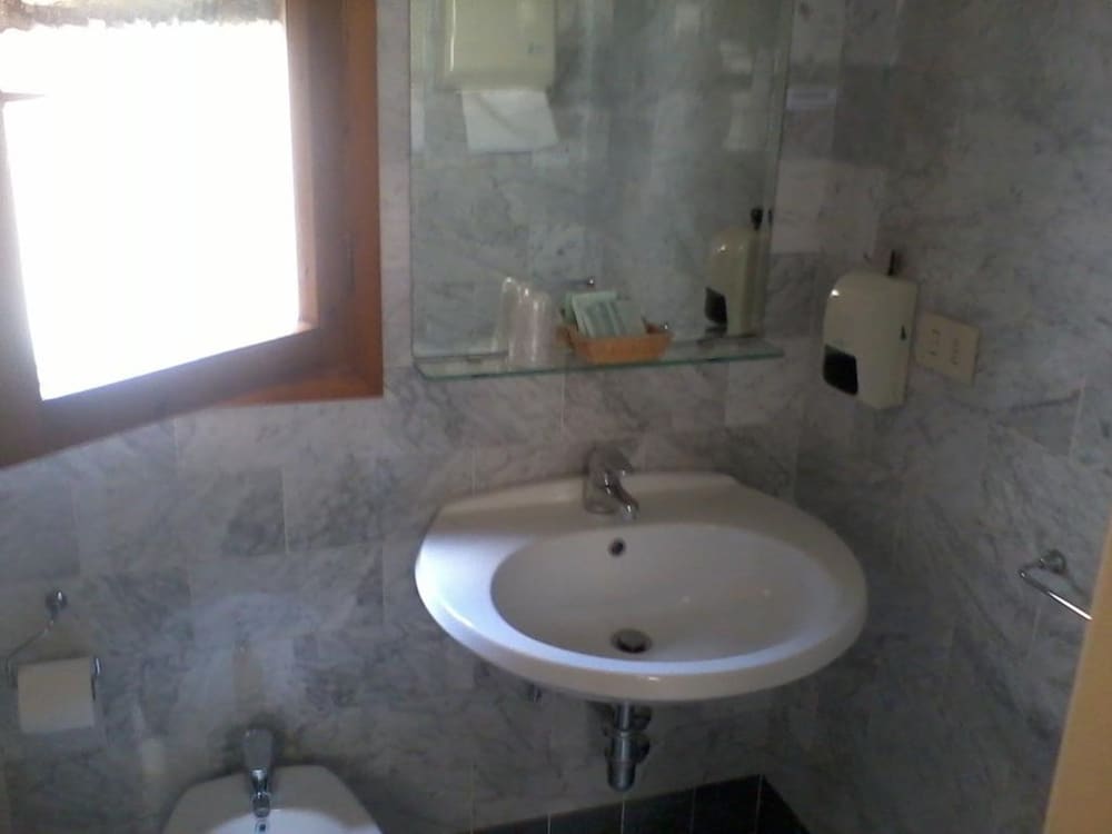 Double Room, Private Bathroom (External) photo 3