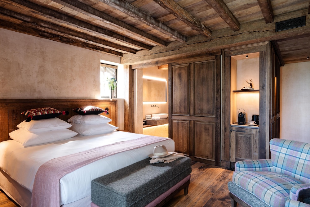Luxury Double Room, Bathtub, River View (Steam Shower) photo 1