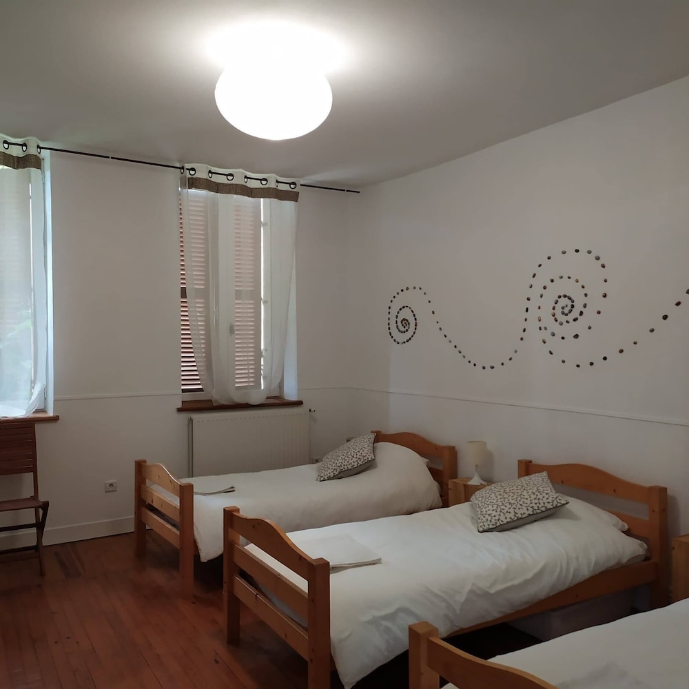 Room (Bal Du Moulin) photo 3