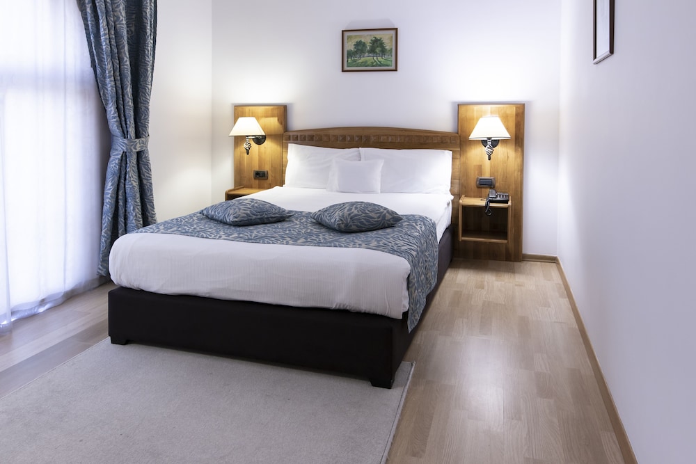 Premium Single Room