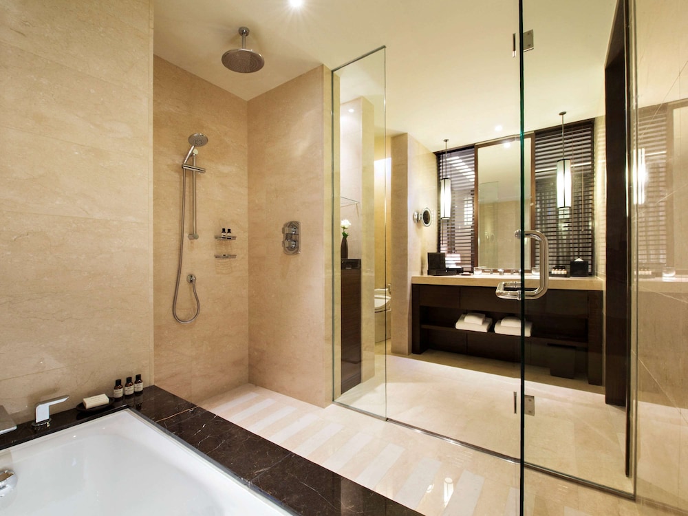 Fairmont, Suite, 1 King Bed