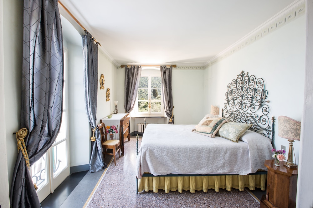 Luxury Double Room, Ensuite, Sea View (Riomaggiore)