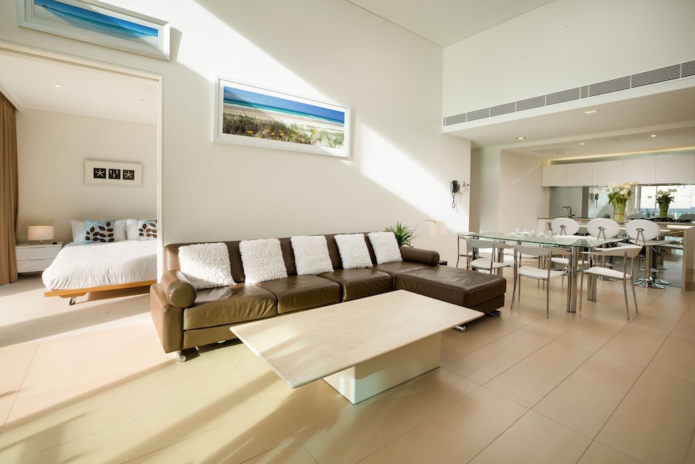 Sub-Penthouse, 2 Bedrooms, Private Pool photo 3