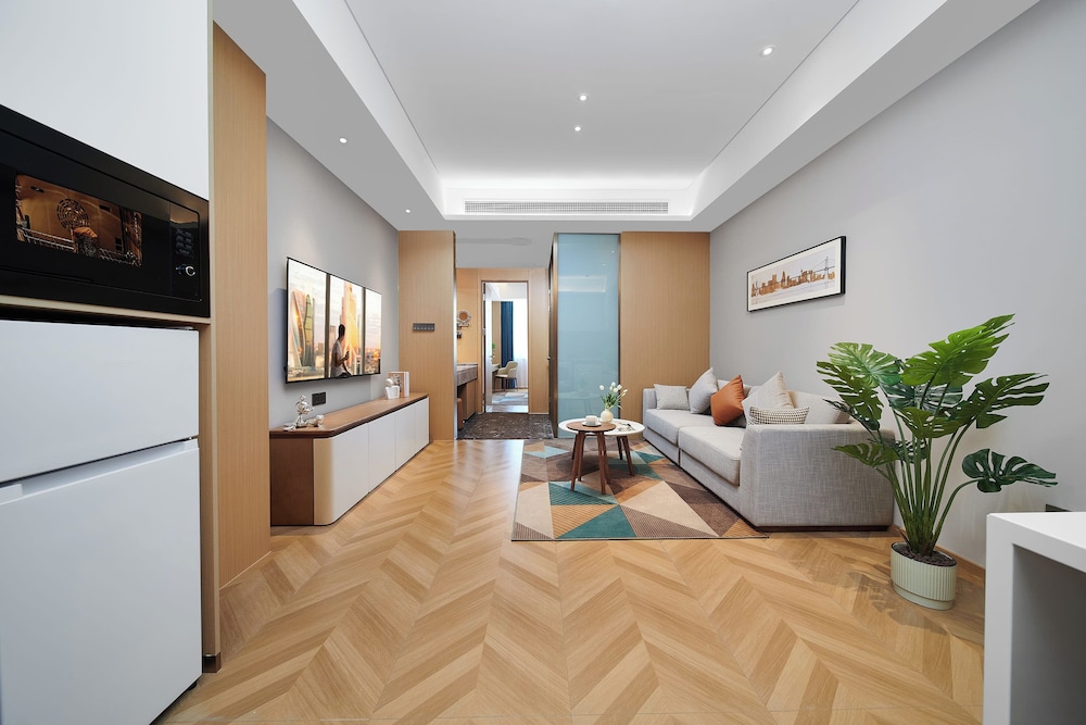 Family Room photo 2