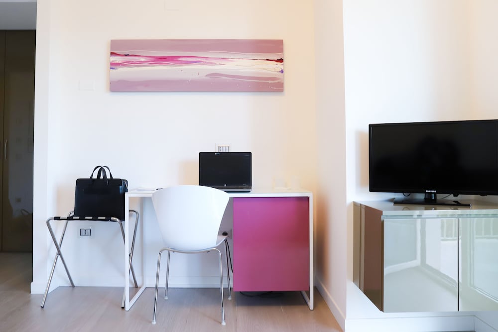 Classic Double Room Single Use photo 2