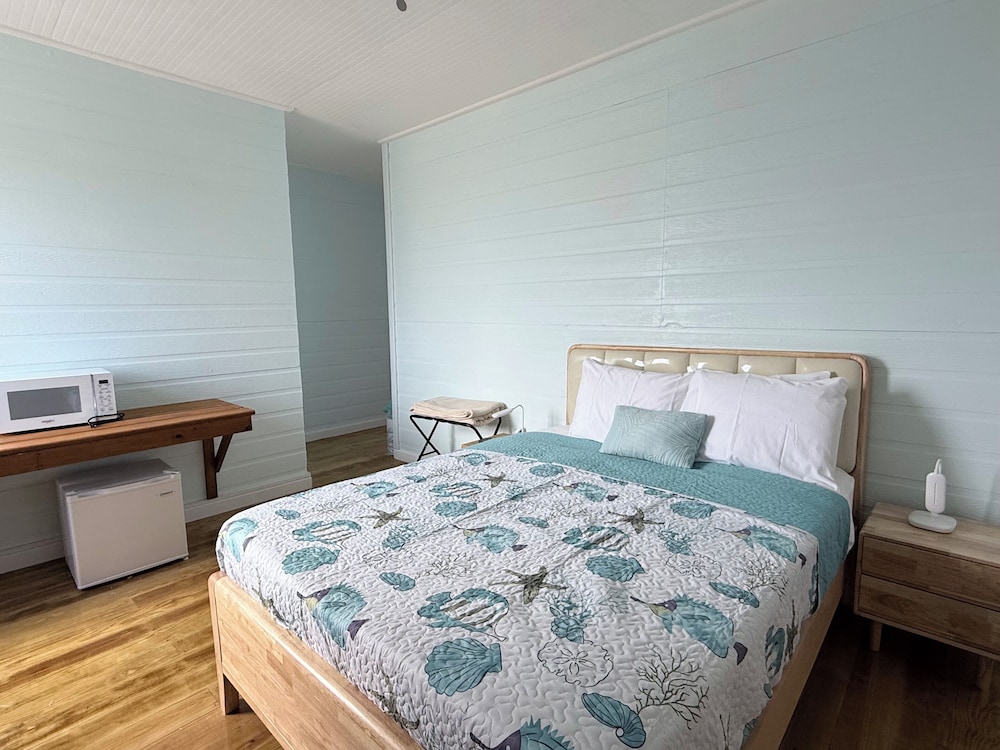 Standard Room, 1 Queen Bed, Ground Floor