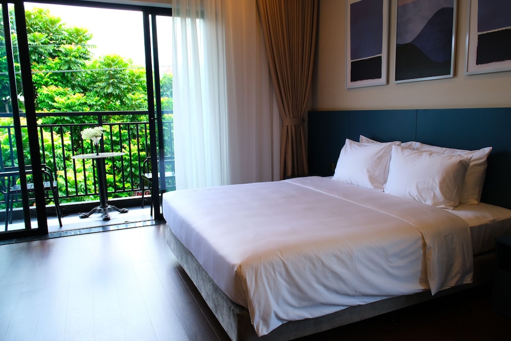 Superior Room, City View