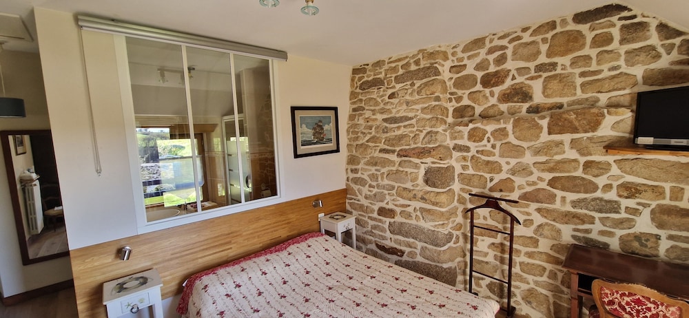 Double Room (Pere Pierron) photo 3