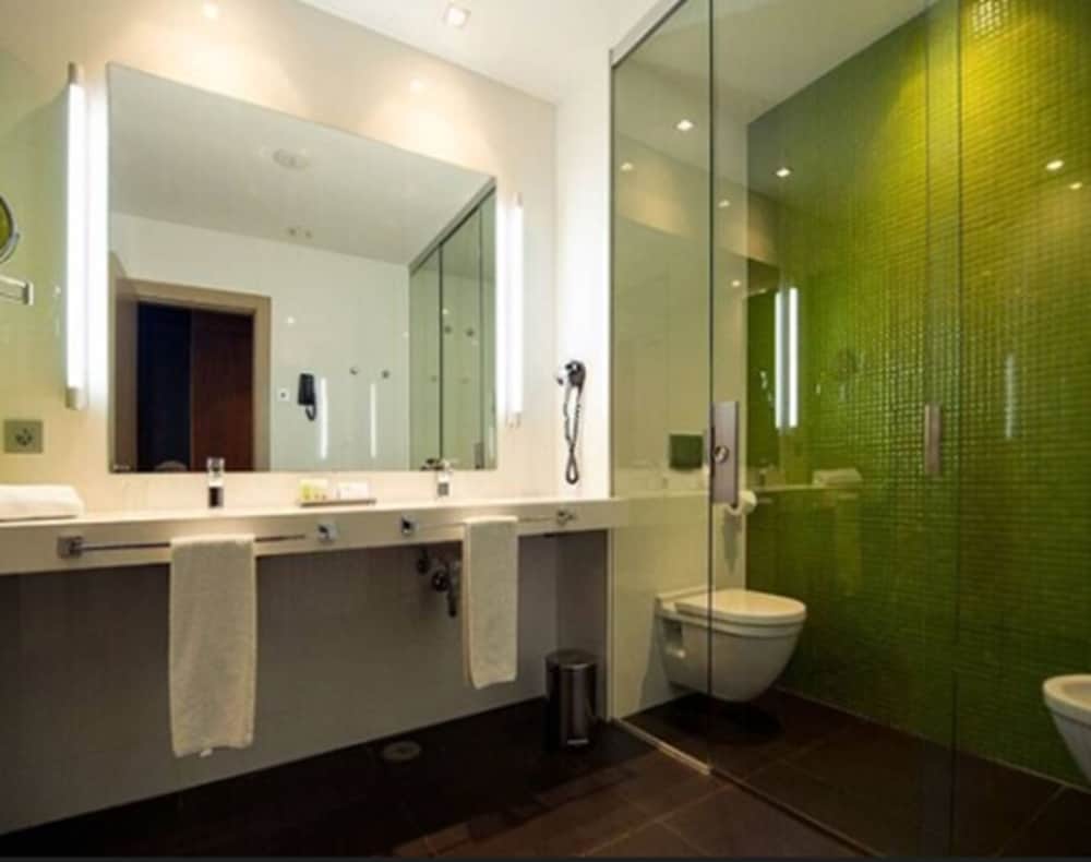 Habitación Doble Estándar (2 adultos) Habitación Doble Estándar (2 adultos)