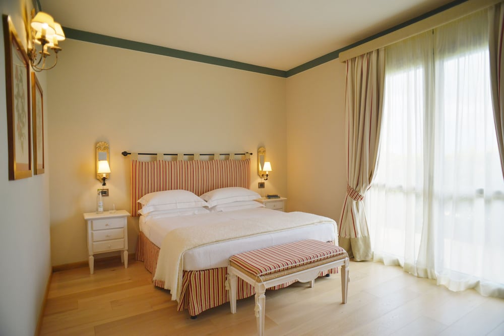 Grand Apartment, 2 Bedrooms photo 2