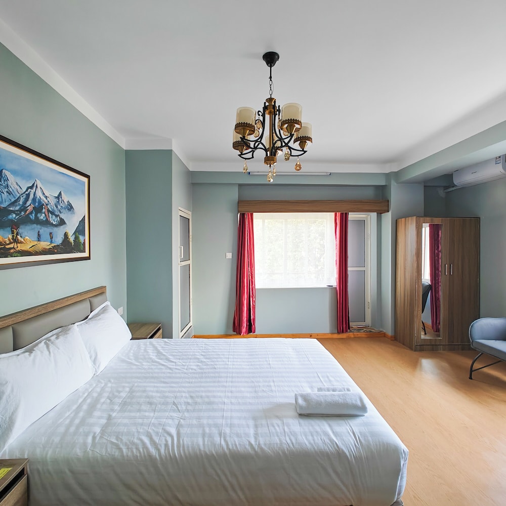 Deluxe Room - Photo 5